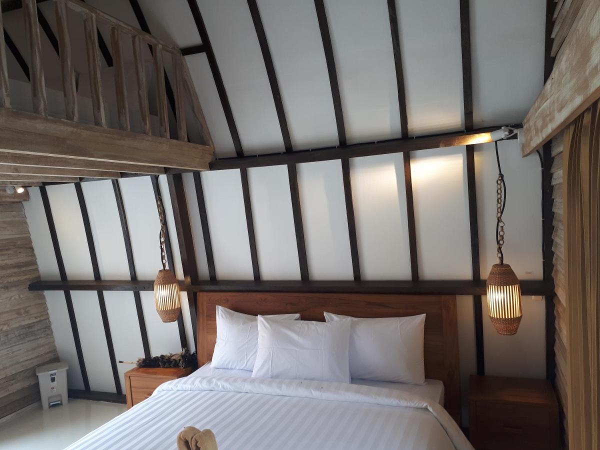 Coco Bale Hotel Gili Meno Exterior photo