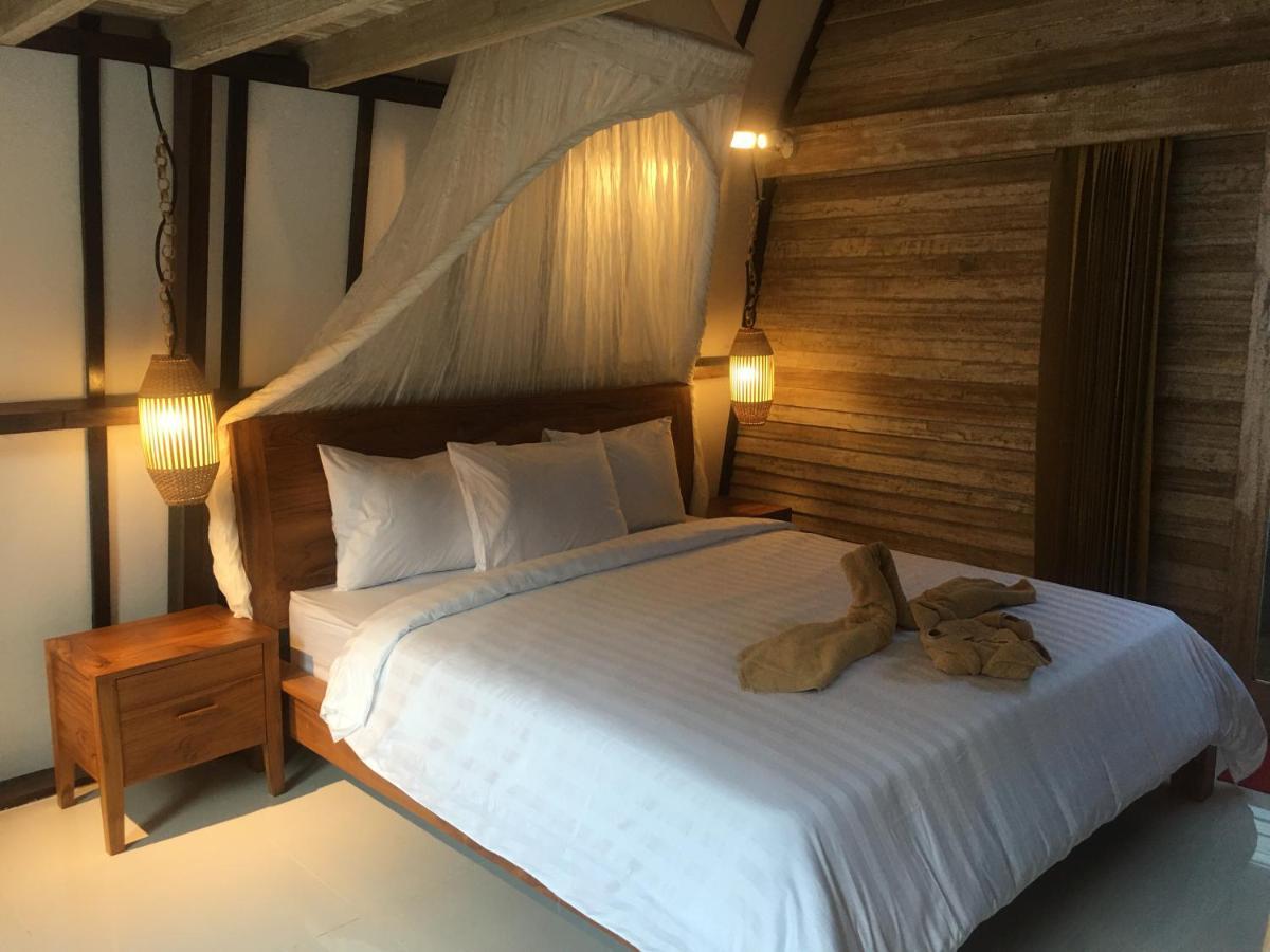 Coco Bale Hotel Gili Meno Exterior photo